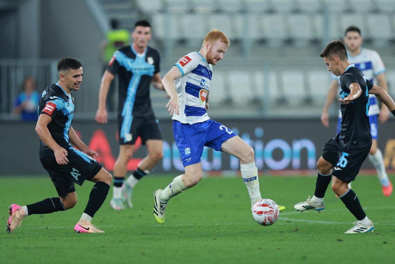 Osijek i Rijeka sastali se u 2. kolu SuperSport HNL-a Osijek i Rijeka sastali se u 2. kolu SuperSport HNL-a