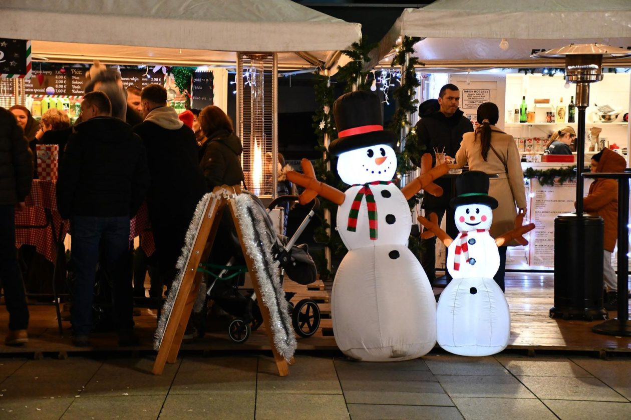 Advent u Slavonskom Brodu 2025.