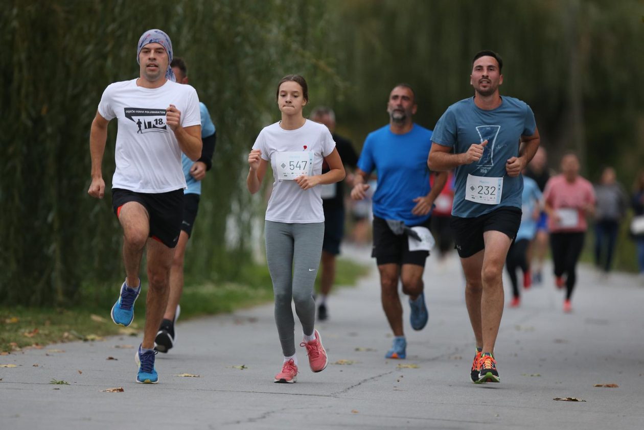 U Osijeku održana utrka “Trčimo za mentalno zdravlje” U Osijeku održana utrka “Trčimo za mentalno zdravlje”