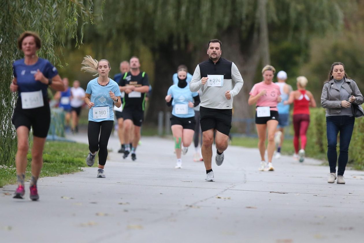 U Osijeku održana utrka “Trčimo za mentalno zdravlje” U Osijeku održana utrka “Trčimo za mentalno zdravlje”
