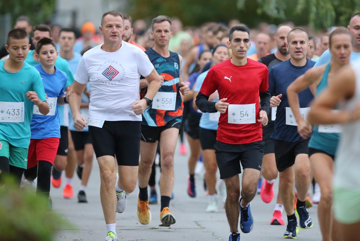 U Osijeku održana utrka “Trčimo za mentalno zdravlje” U Osijeku održana utrka “Trčimo za mentalno zdravlje”