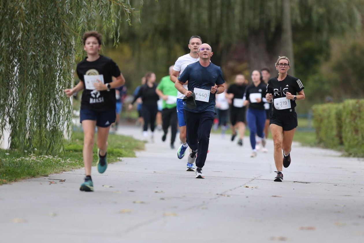 U Osijeku održana utrka “Trčimo za mentalno zdravlje” U Osijeku održana utrka “Trčimo za mentalno zdravlje”