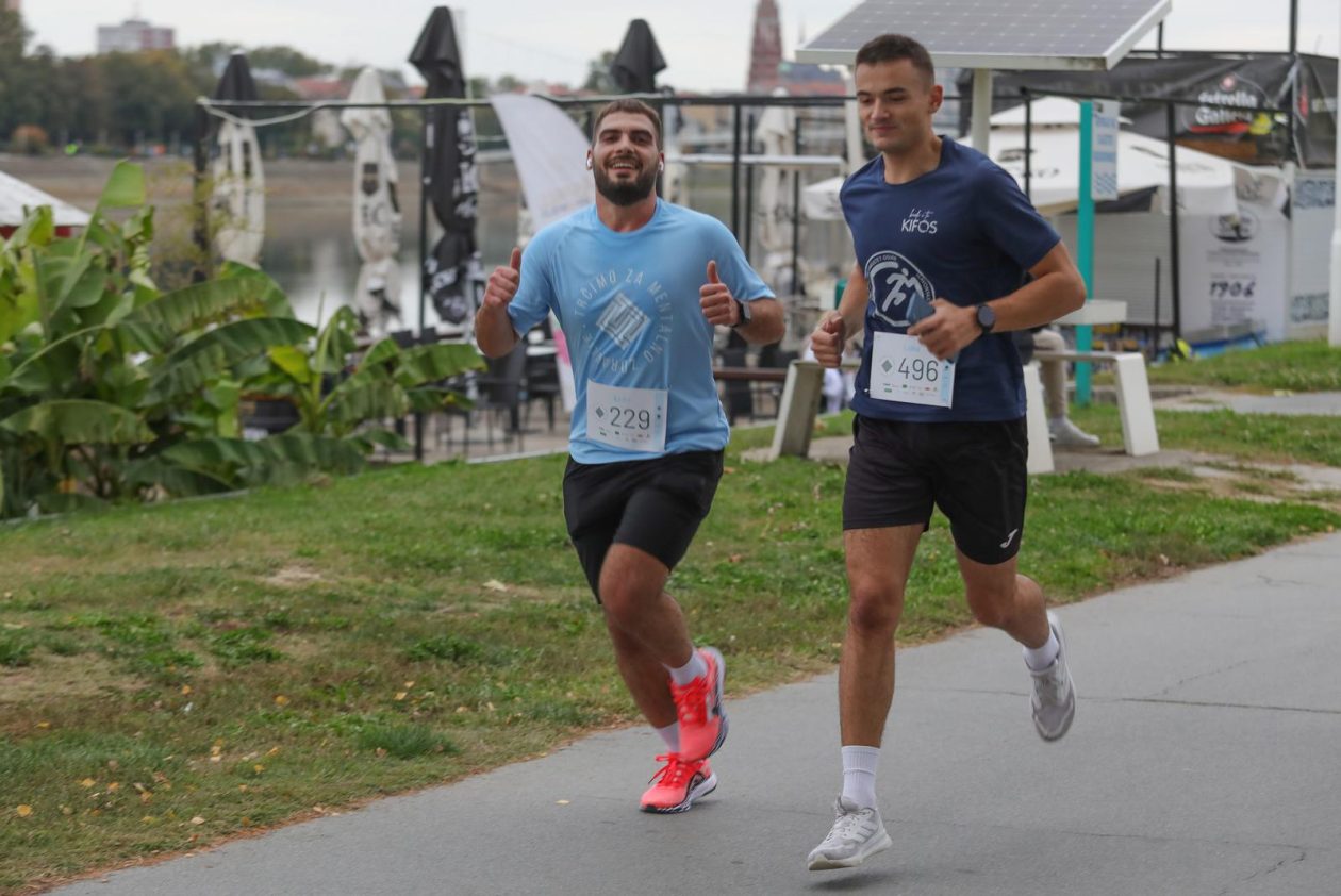U Osijeku održana utrka “Trčimo za mentalno zdravlje” U Osijeku održana utrka “Trčimo za mentalno zdravlje”