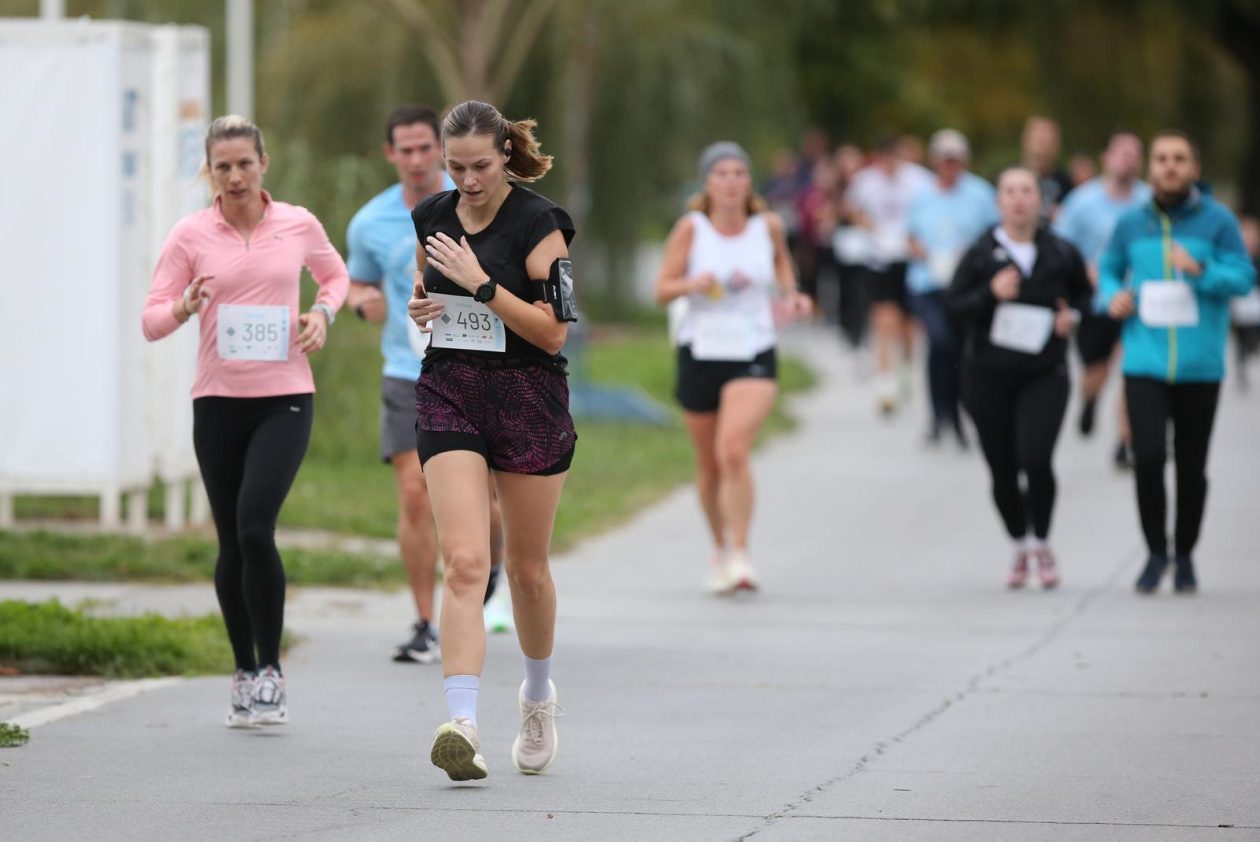 U Osijeku održana utrka “Trčimo za mentalno zdravlje” U Osijeku održana utrka “Trčimo za mentalno zdravlje”