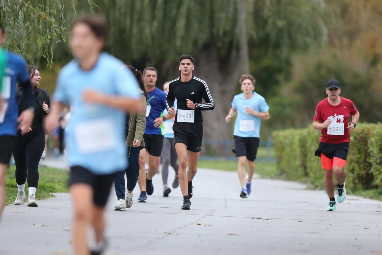 U Osijeku održana utrka “Trčimo za mentalno zdravlje” U Osijeku održana utrka “Trčimo za mentalno zdravlje”
