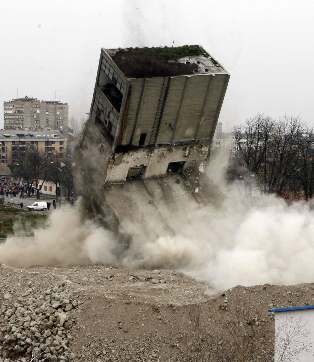 Rušenje silosa u Osijeku 2007.