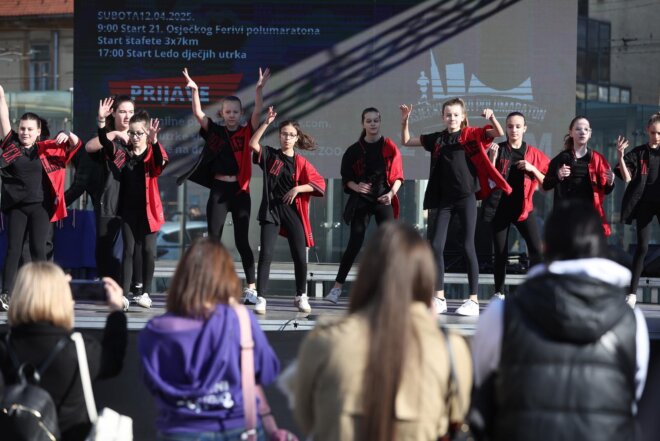 Startao 21. Osječki Ferivi polumaraton Startao 21. Osječki Ferivi polumaraton