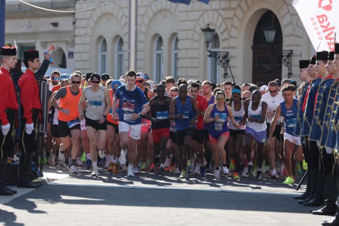 Startao 21. Osječki Ferivi polumaraton Startao 21. Osječki Ferivi polumaraton