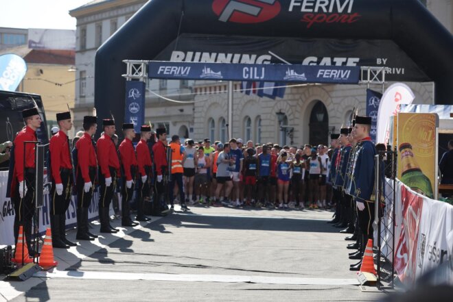 Startao 21. Osječki Ferivi polumaraton Startao 21. Osječki Ferivi polumaraton