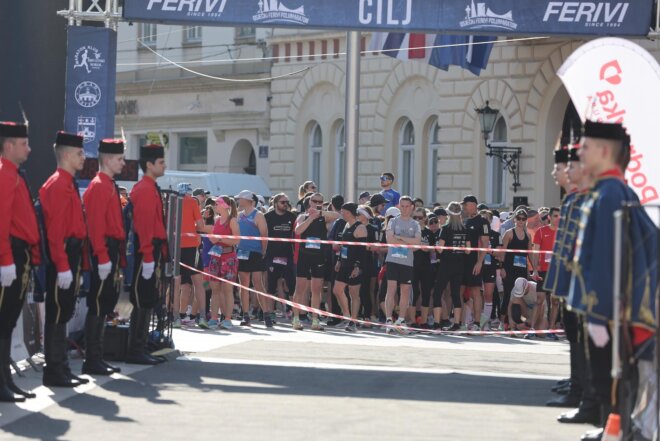 Startao 21. Osječki Ferivi polumaraton Startao 21. Osječki Ferivi polumaraton