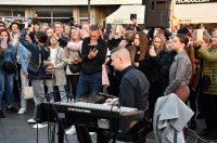 Slavonski Brod: Oproštaj od preminulog pjevača Halida Bešlića na Korzu