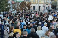 Građani Osijeka okupili se u čast pjevača Halida Bešlića