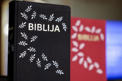 Zagreb: U HNK je održana promocija novog hrvatskog prijevoda Biblije Zagreb: U HNK je održana promocija novog hrvatskog prijevoda Biblije
