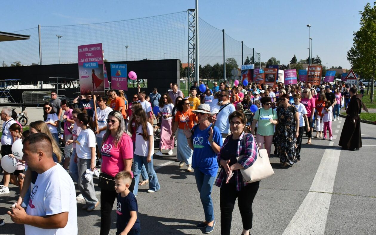 Hod za život Slavonski Brod Hod za život Slavonski Brod