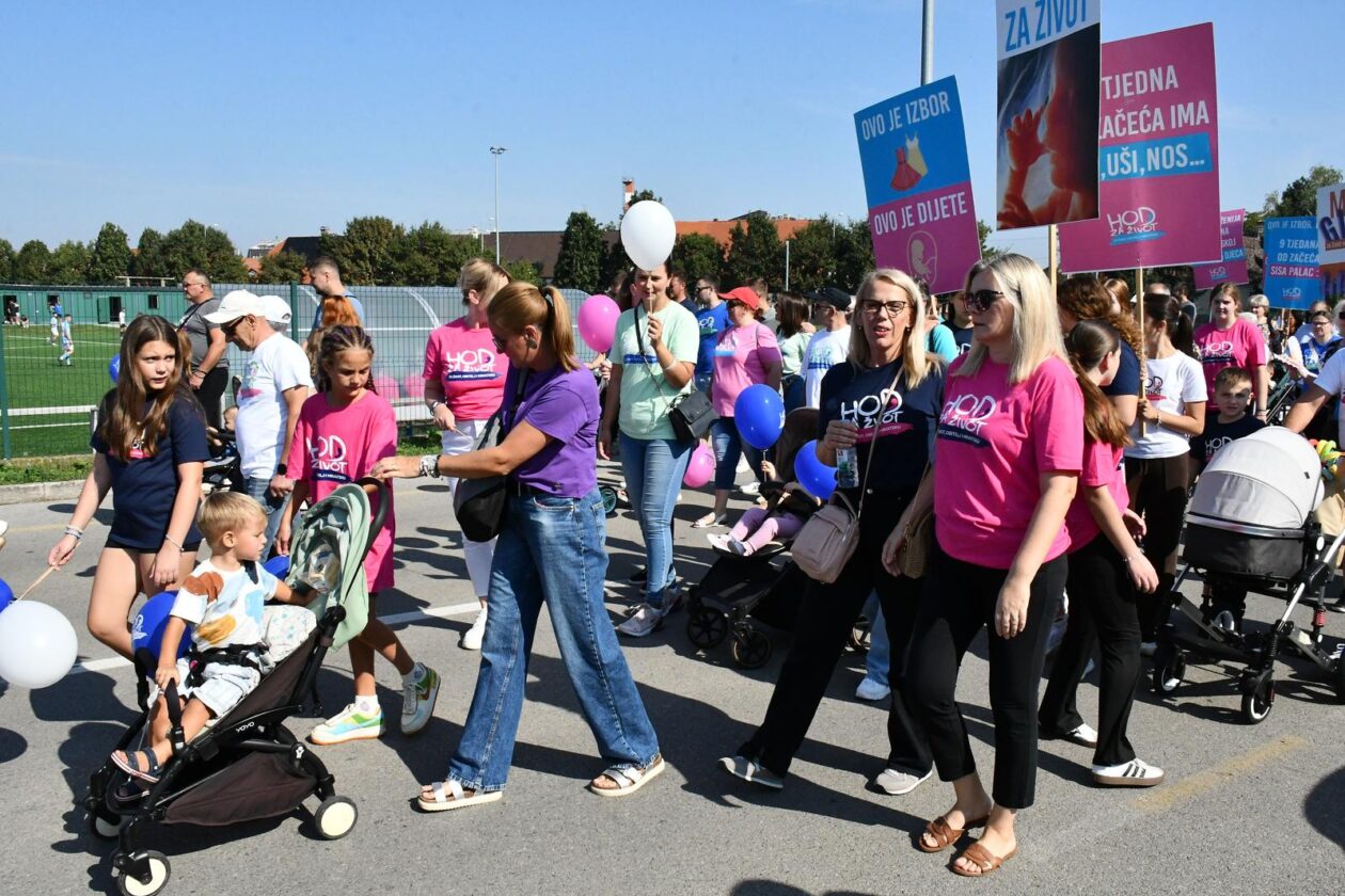 Hod za život Slavonski Brod Hod za život Slavonski Brod
