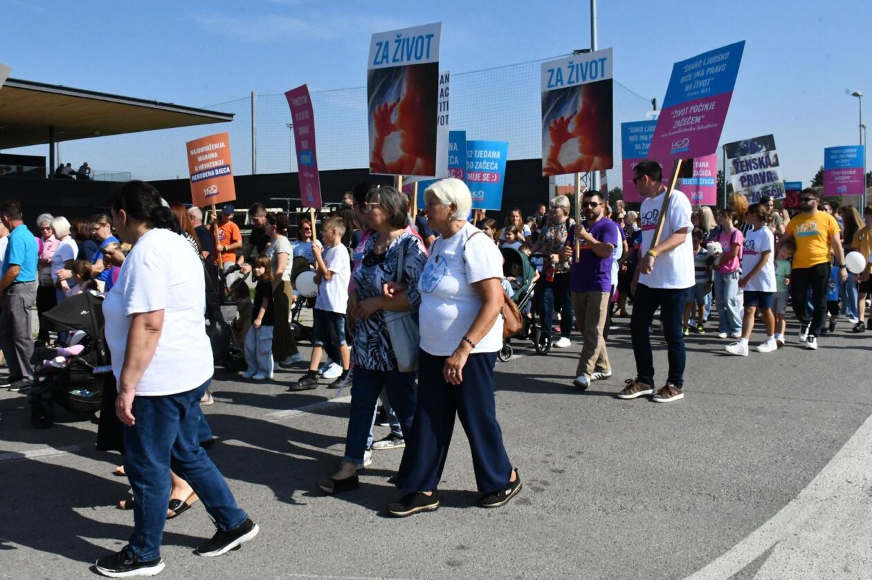 Hod za život Slavonski Brod Hod za život Slavonski Brod