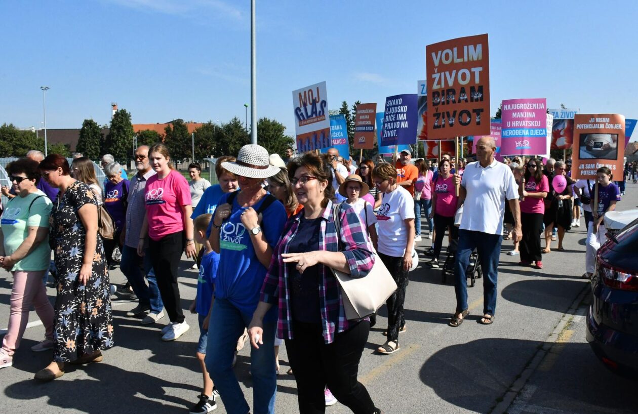 Hod za život Slavonski Brod Hod za život Slavonski Brod