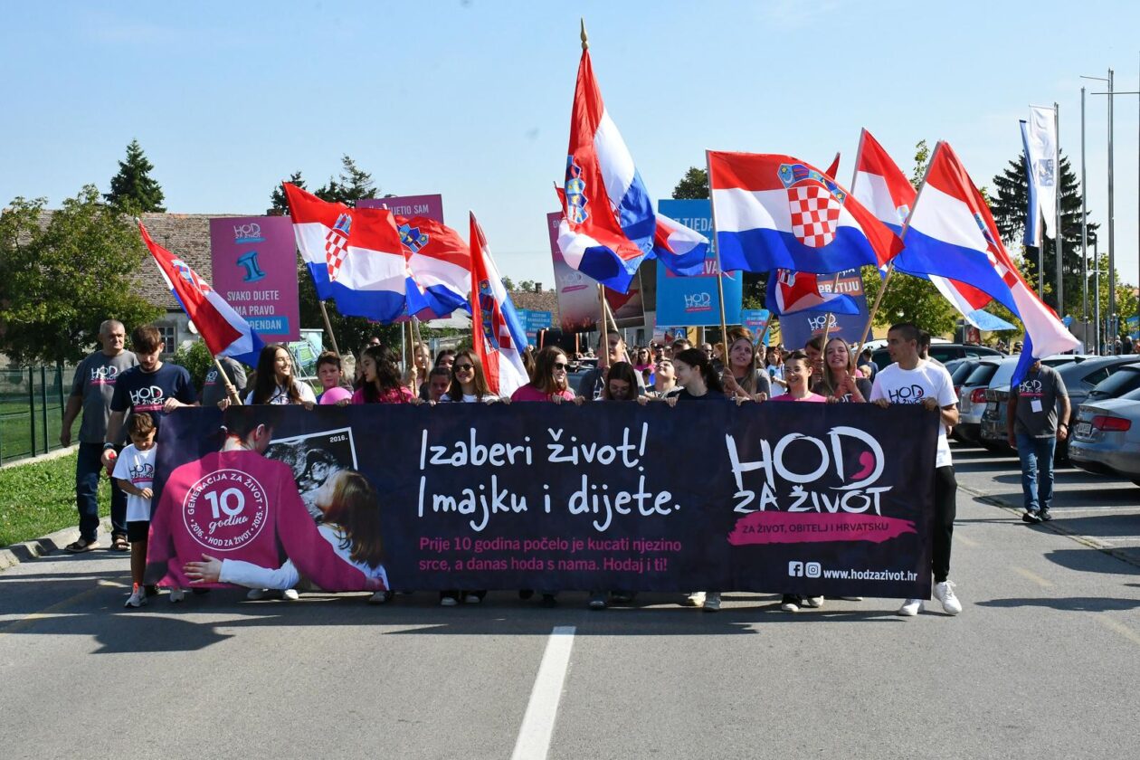 Hod za život Slavonski Brod Hod za život Slavonski Brod