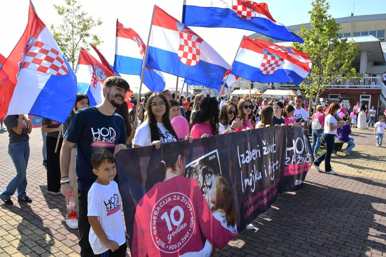 Hod za život Slavonski Brod Hod za život Slavonski Brod