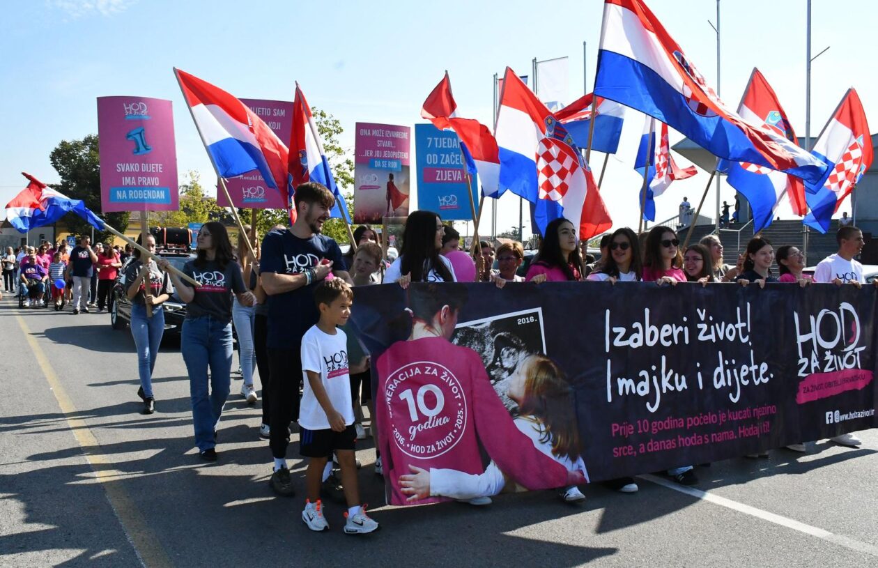 Hod za život Slavonski Brod Hod za život Slavonski Brod
