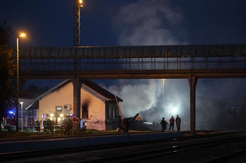 Gore barake uz prugu u Osijeku Gore barake uz prugu u Osijeku