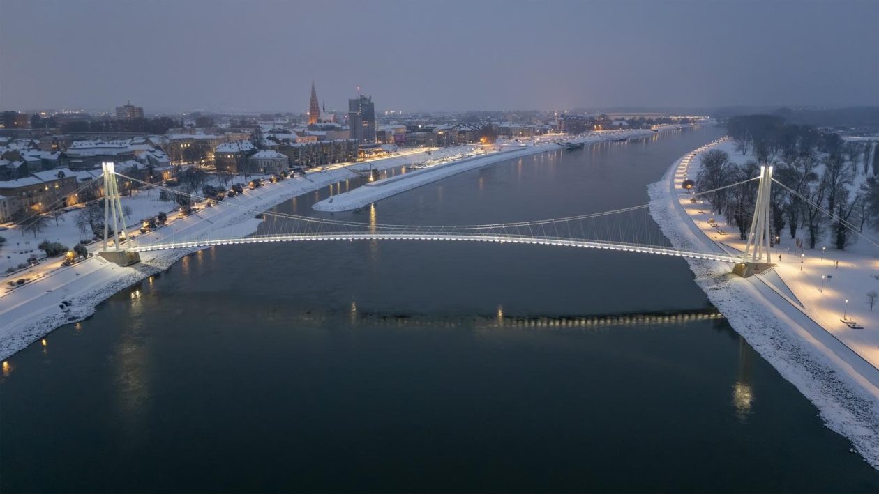 pogled iz zraka nad osijek pod snijegom