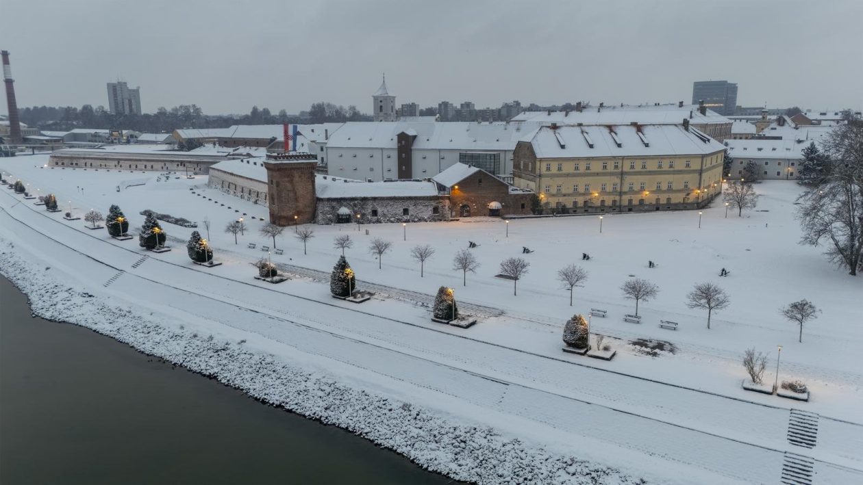 pogled iz zraka nad osijek pod snijegom
