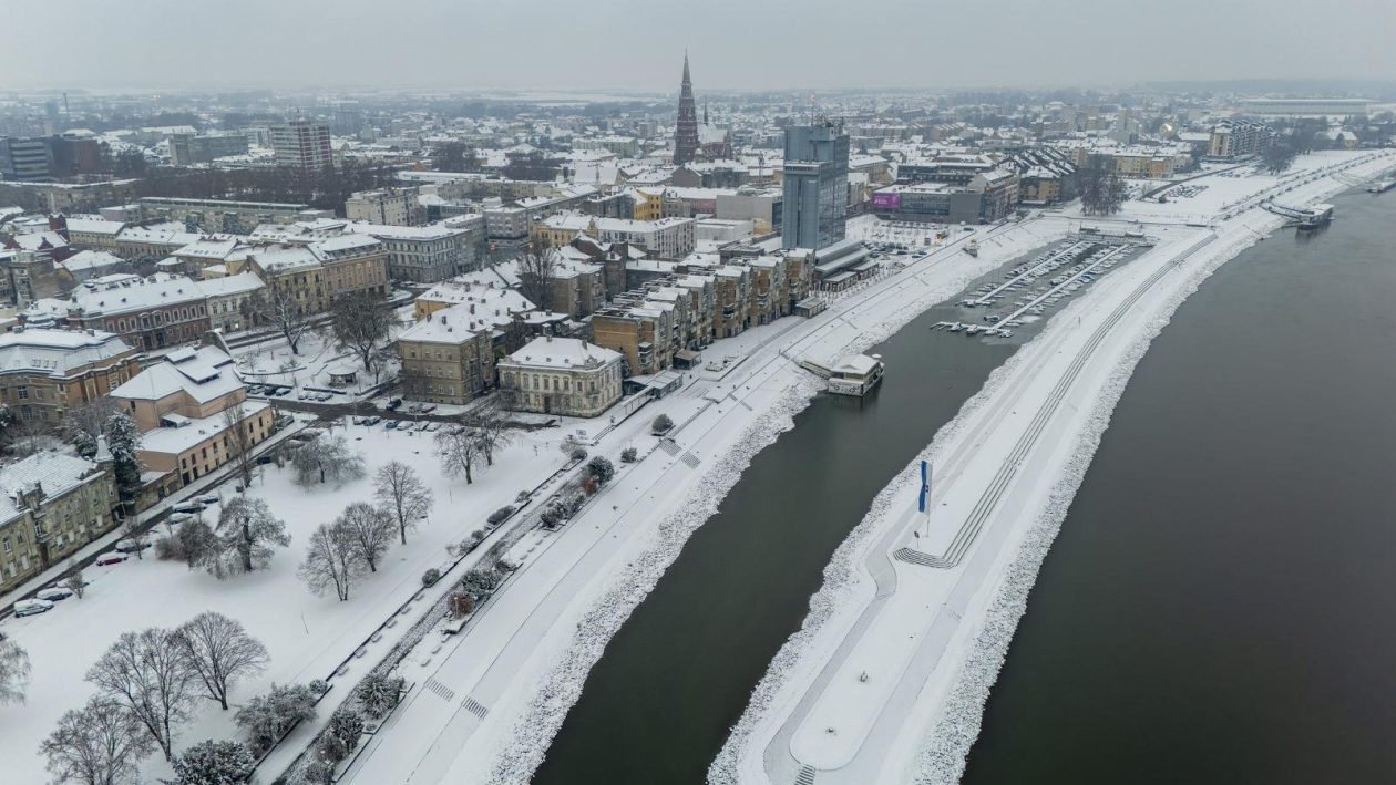 pogled iz zraka nad osijek pod snijegom