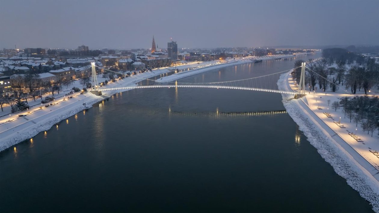 pogled iz zraka nad osijek pod snijegom