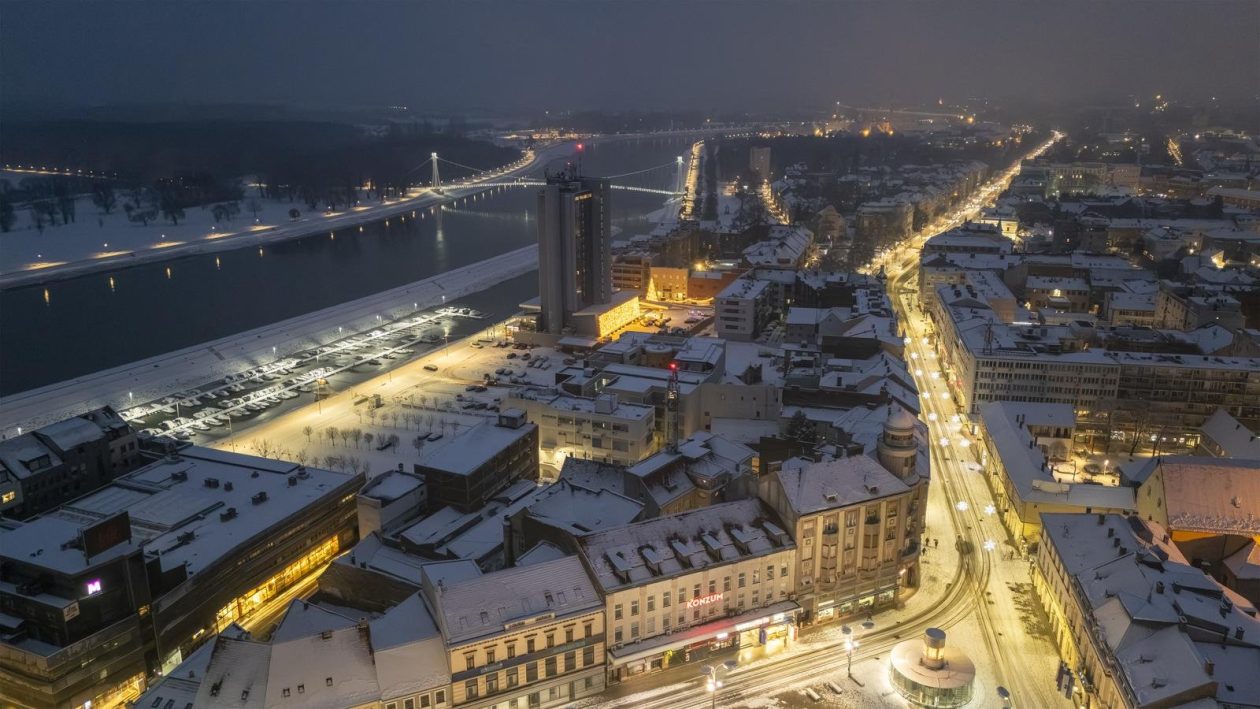pogled iz zraka nad osijek pod snijegom