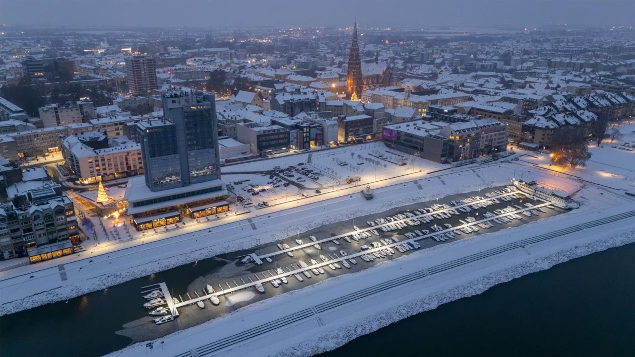 pogled iz zraka nad osijek pod snijegom