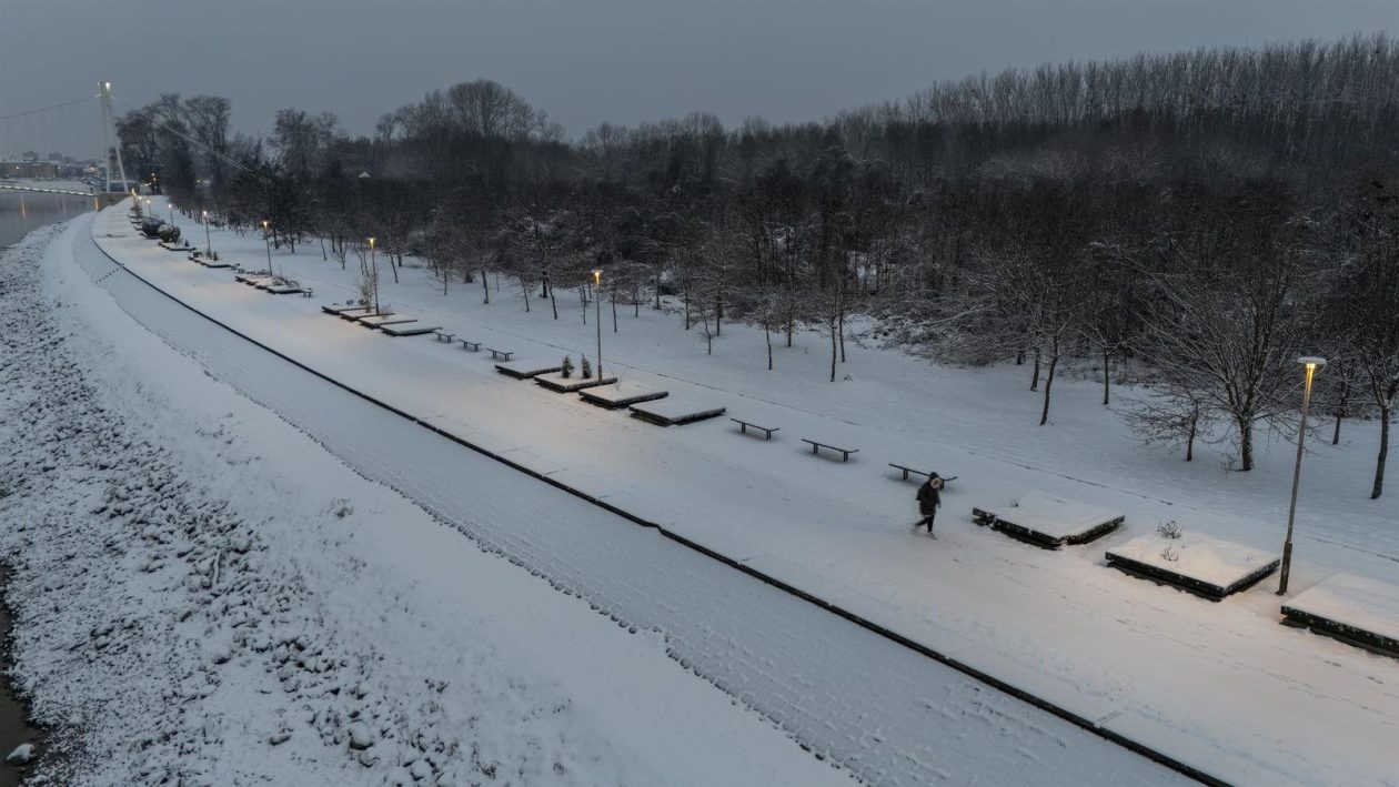 pogled iz zraka nad osijek pod snijegom