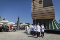 Misno slavlje u svetištu Gospe od Utočišta u Aljmašu na blagdan Velike Gospe Misno slavlje u svetištu Gospe od Utočišta u Aljmašu na blagdan Velike Gospe