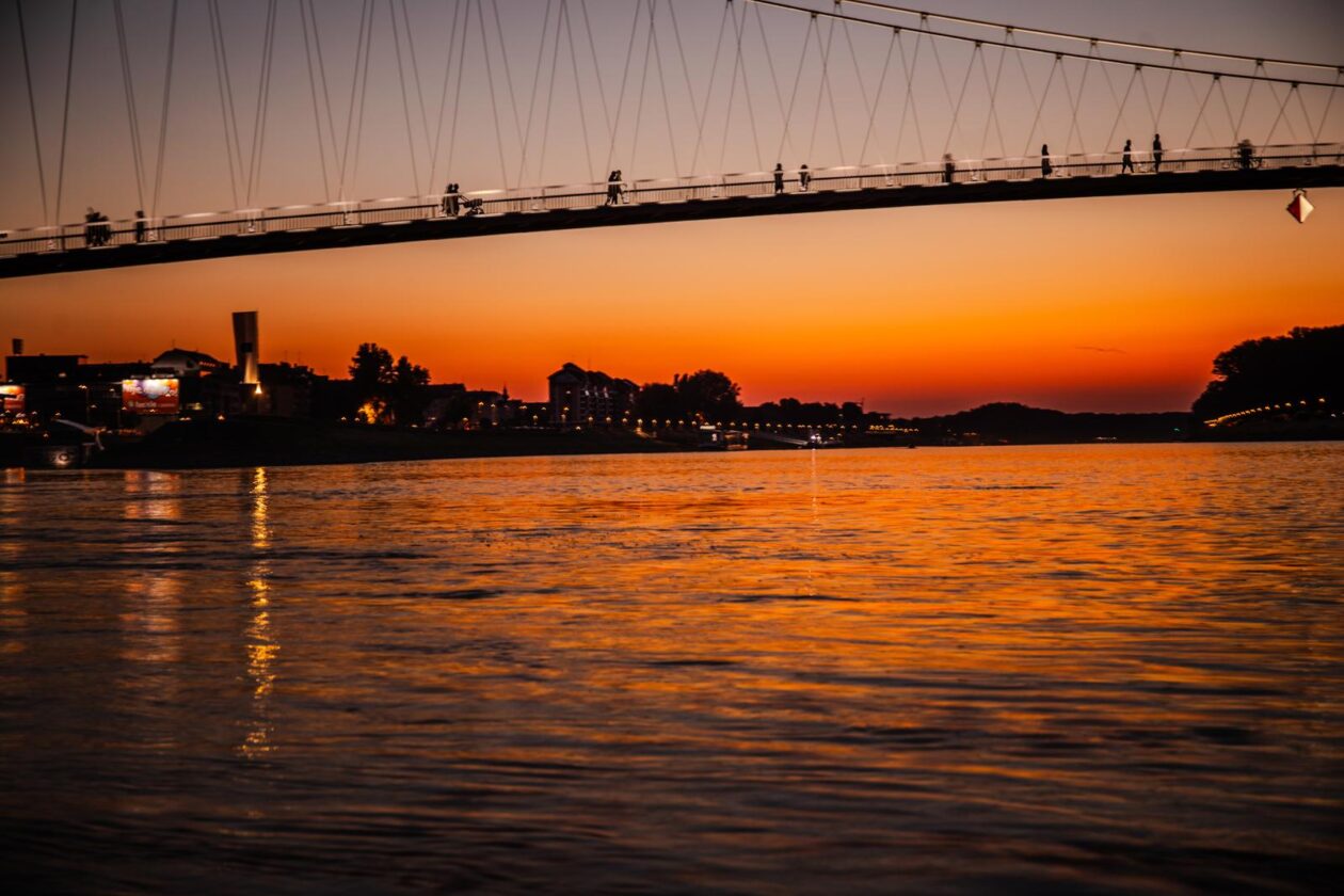 Osijek: Prekrasan zalazak sunca na Dravi Osijek: Prekrasan zalazak sunca na Dravi