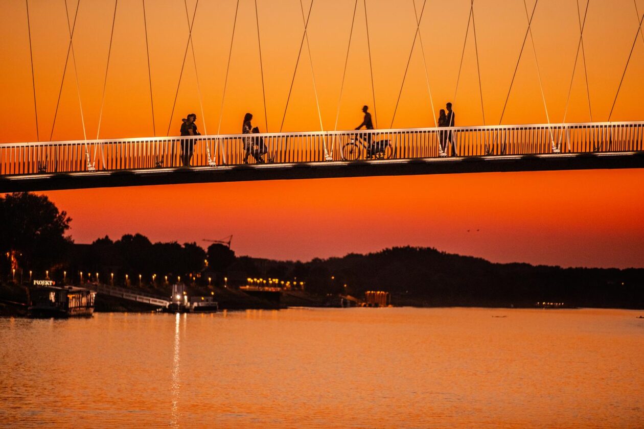 Osijek: Prekrasan zalazak sunca na Dravi Osijek: Prekrasan zalazak sunca na Dravi