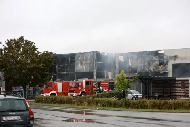Izgorena skladišta u Osijeku