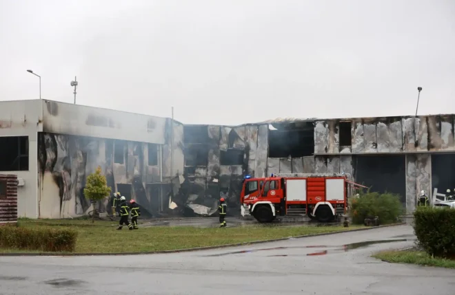 Izgorena skladišta u Osijeku