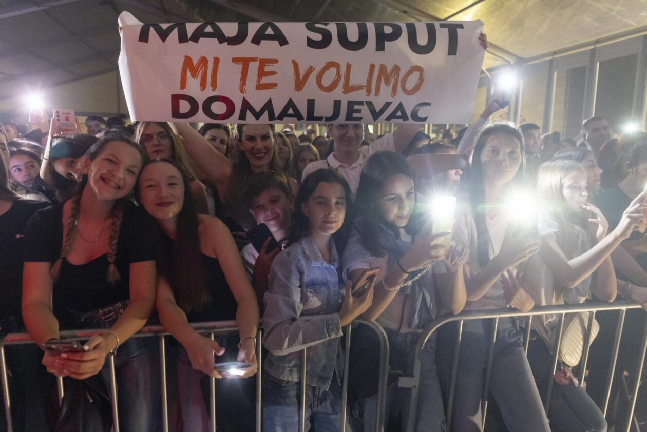 Koncert Maje Šuput na 60. Vinkovačkim jesenima Koncert Maje Šuput na 60. Vinkovačkim jesenima