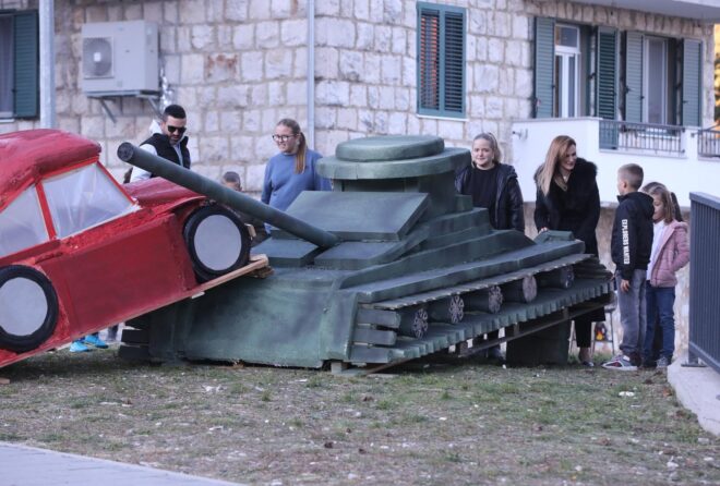 Zagvozd: Učenici osnovne škole i ove godine napravili zanimljive makete vezane uz žrtvu Vukovara i drugih slavonskih gradova