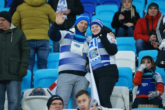 Navijači prate susret Osijeka i Rijeke