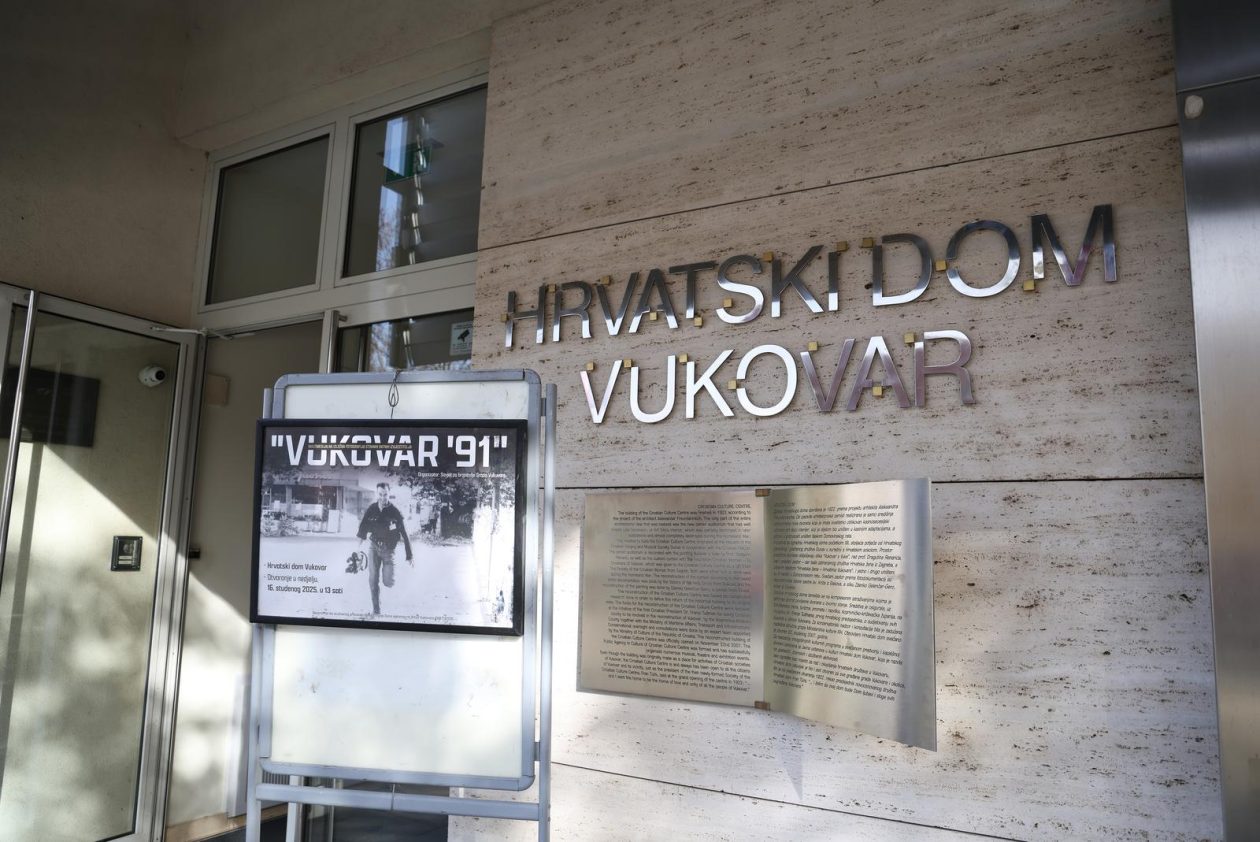 Vukovar: Otvorenje multimedijalne izložbe ratne fotografije “Vukovar 91”