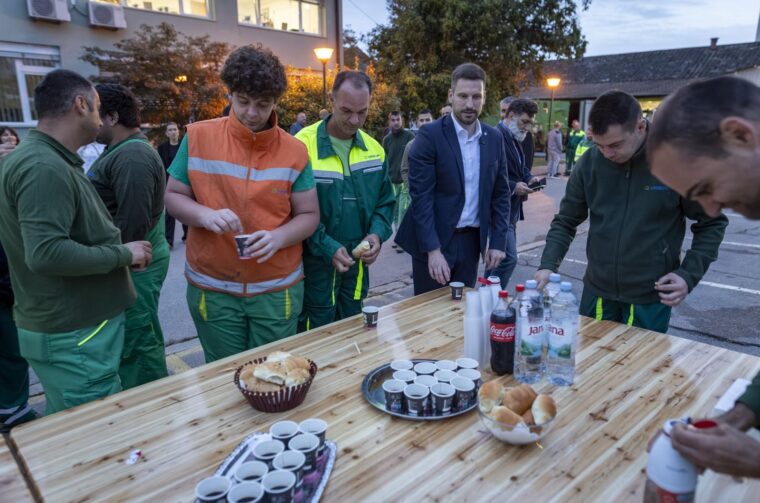 Gradonačelnik obišao radnike Unikoma