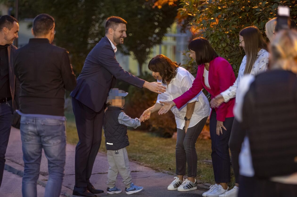 Gradonačelnik obišao radnike Unikoma Gradonačelnik obišao radnike Unikoma