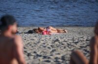 Osijek: Osječani pronašli osvježenje kupanjem na Dravi