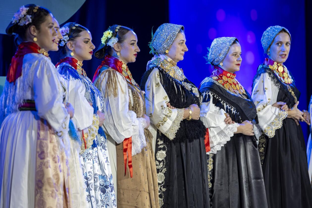 Vinkovci: 60. Vinkovačke jeseni pod sloganom “Jesen rumeni jabuka”