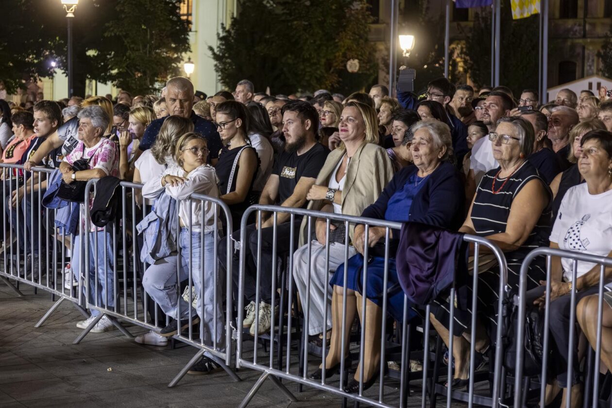 Vinkovci: 60. Vinkovačke jeseni pod sloganom “Jesen rumeni jabuka”