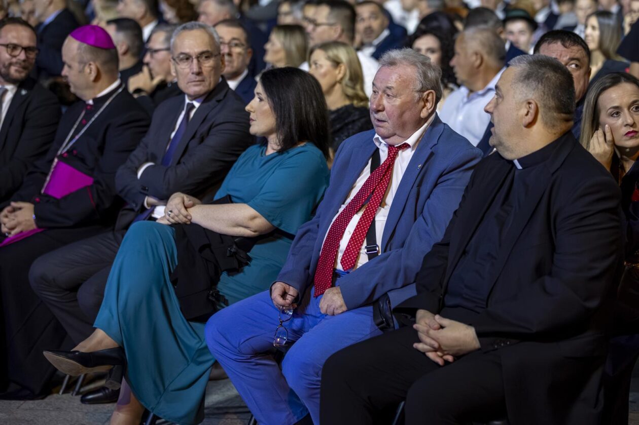 Vinkovci: 60. Vinkovačke jeseni pod sloganom “Jesen rumeni jabuka”