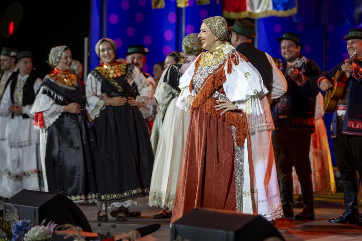 Vinkovci: 60. Vinkovačke jeseni pod sloganom “Jesen rumeni jabuka”