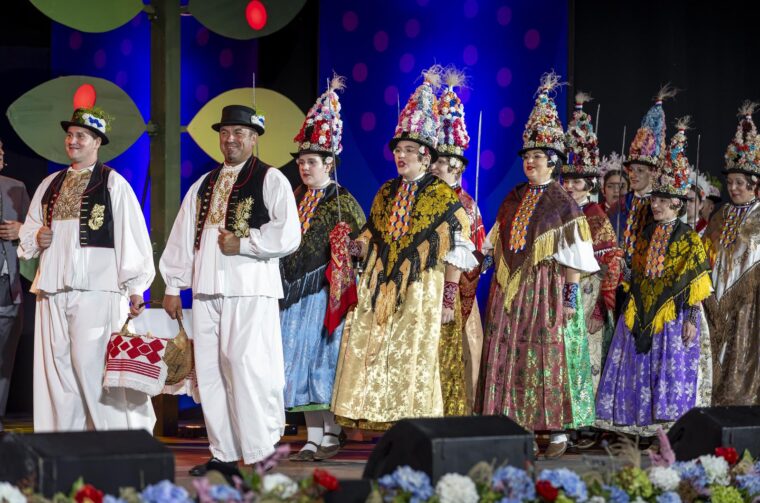 Vinkovci: 60. Vinkovačke jeseni pod sloganom “Jesen rumeni jabuka” Vinkovci: 60. Vinkovačke jeseni pod sloganom “Jesen rumeni jabuka”