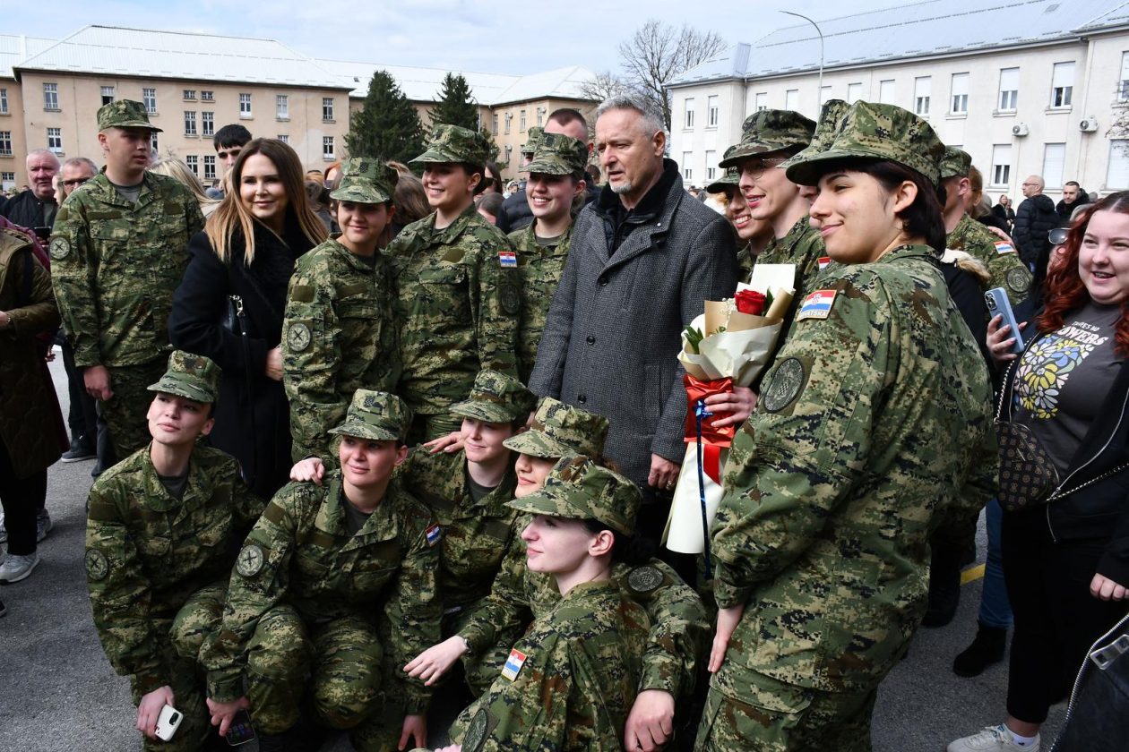 thompson u vojarni thompson u vojarni